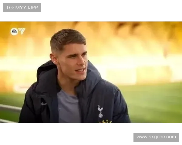 弗兰克谈范德芬进球时的瞬间反应：我心里想他要去哪并大声喊快传球