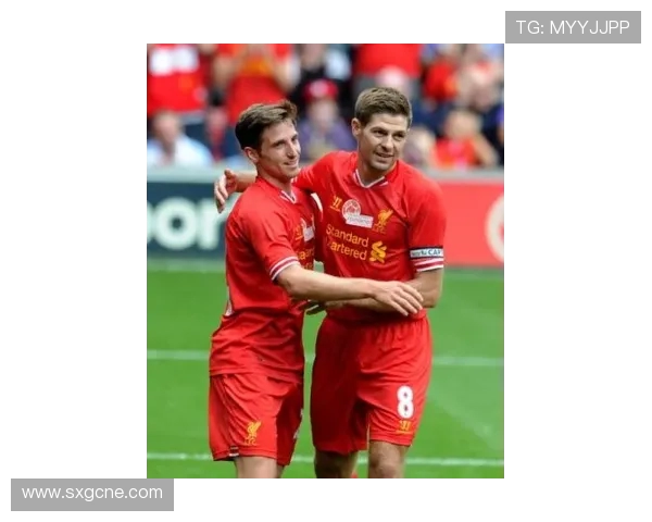 维戈市为传奇球员阿斯帕斯立雕像致敬彰显其伟大贡献